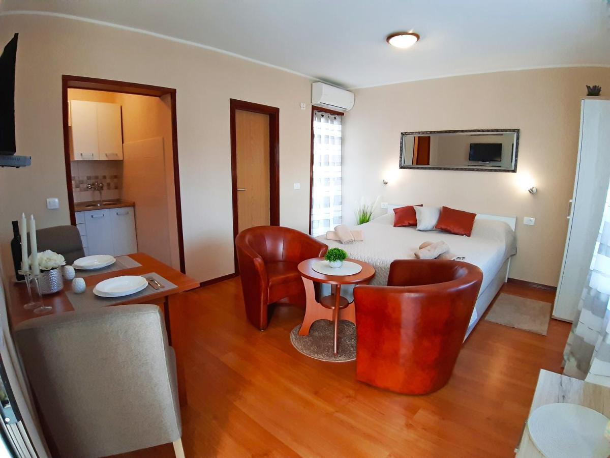 Apartments Zrinka 793 Poreč Zewnętrze zdjęcie